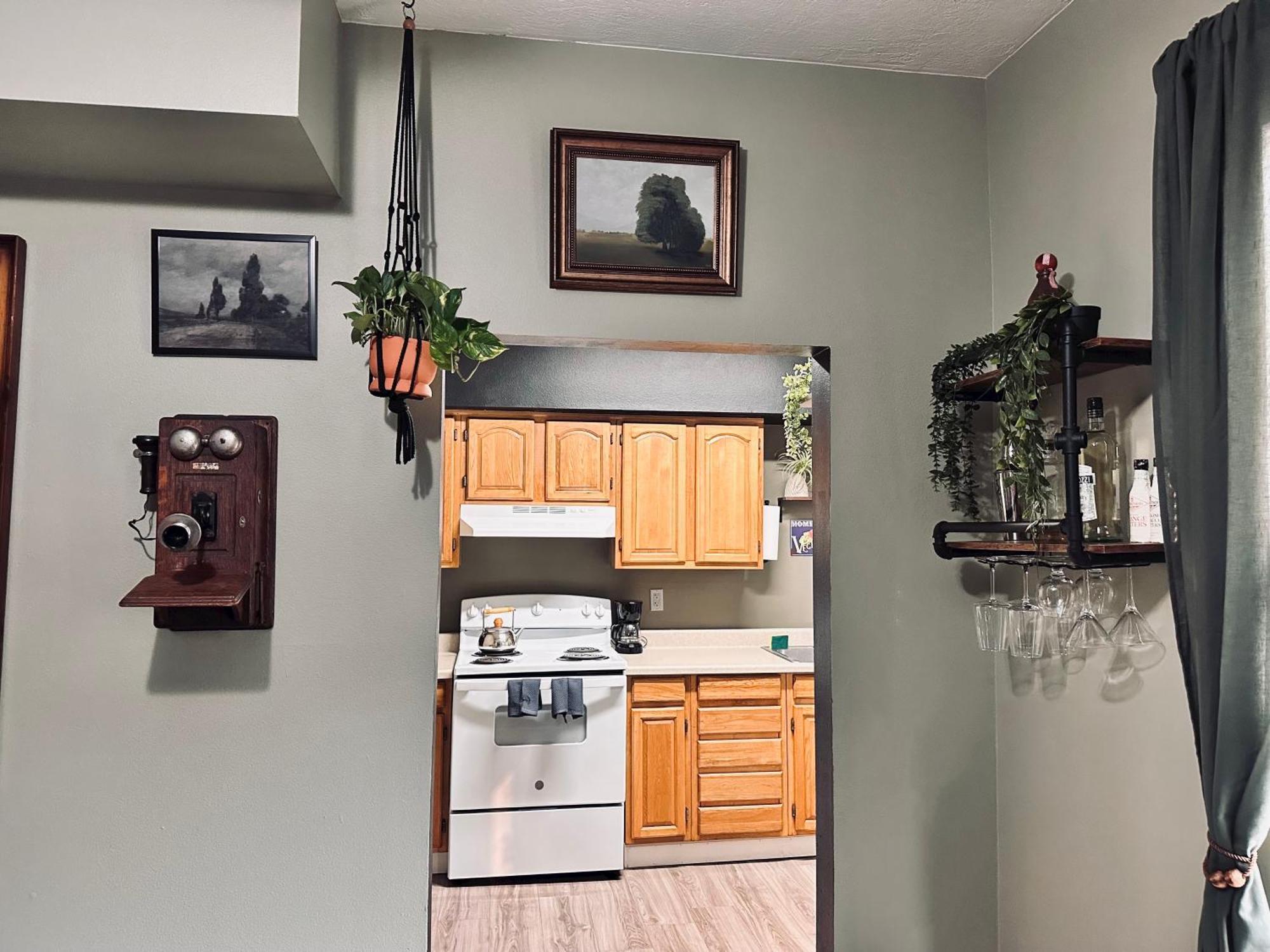 Mr. Mcgregor'S Garden Apartment Salem Bagian luar foto